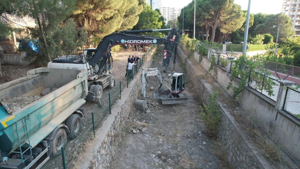 BAŞKAN ZEYREK, “VATANDAŞLARIMIZIN NEFES ALACAĞI ALANLAR OLUŞTURMAK ÖNCELİKLİ GÖREVLERİMİZ ARASINDA YER ALACAKTIR”