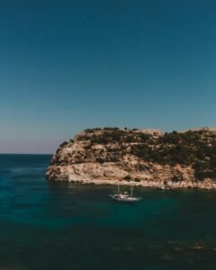 Rodos Adası neyi meşhur?
