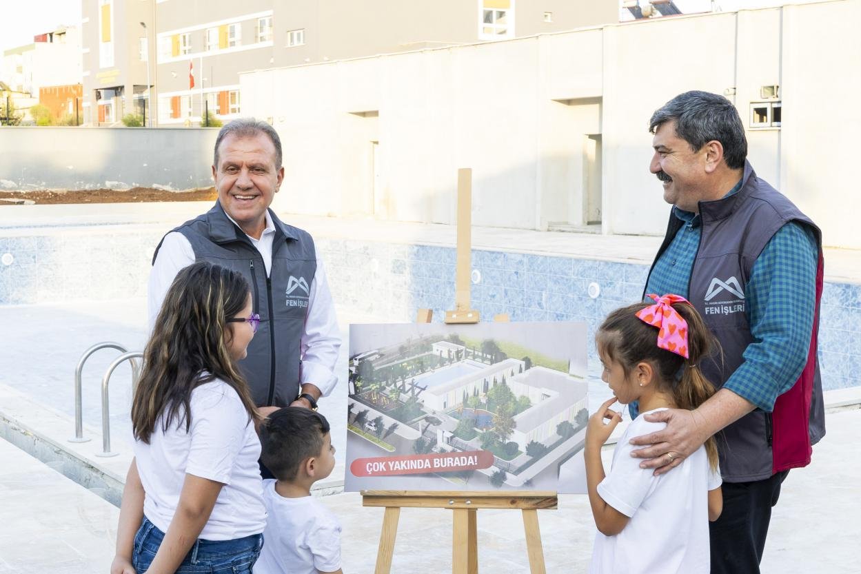 Vahap Seçer, ‘Toroslar Spor Park ve Çocuk Gelişim Merkezi’ni İnceledi