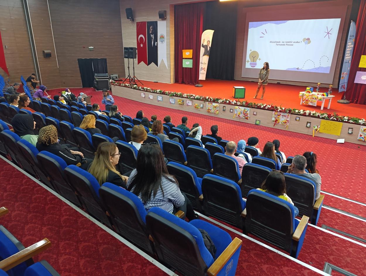 Mersin Büyükşehir’den Ebeveynlere: Çocuklar İçin Seminer