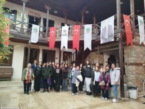 İzmir'de kitaplarla yolculuk projesi