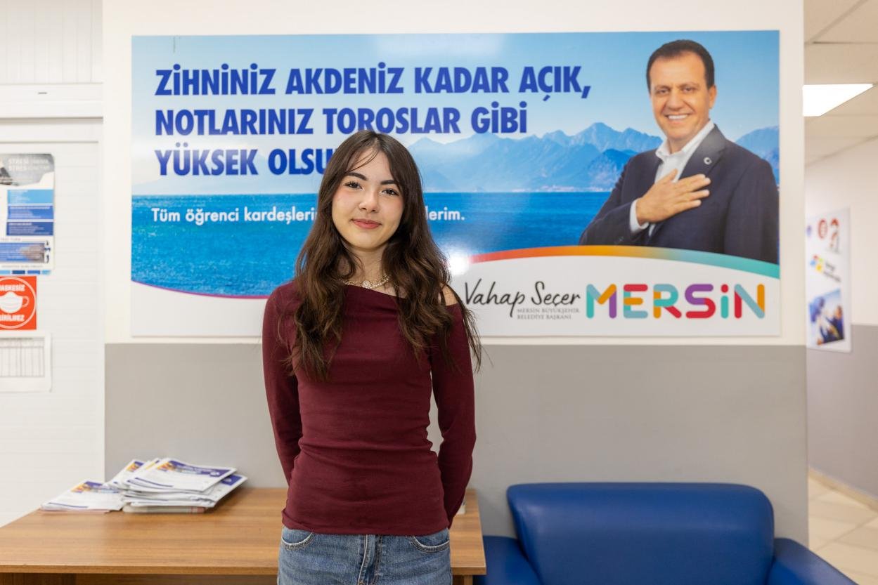 Mersin Büyükşehir Öğrenci ve Ailelerin yüzünü güldürüyor