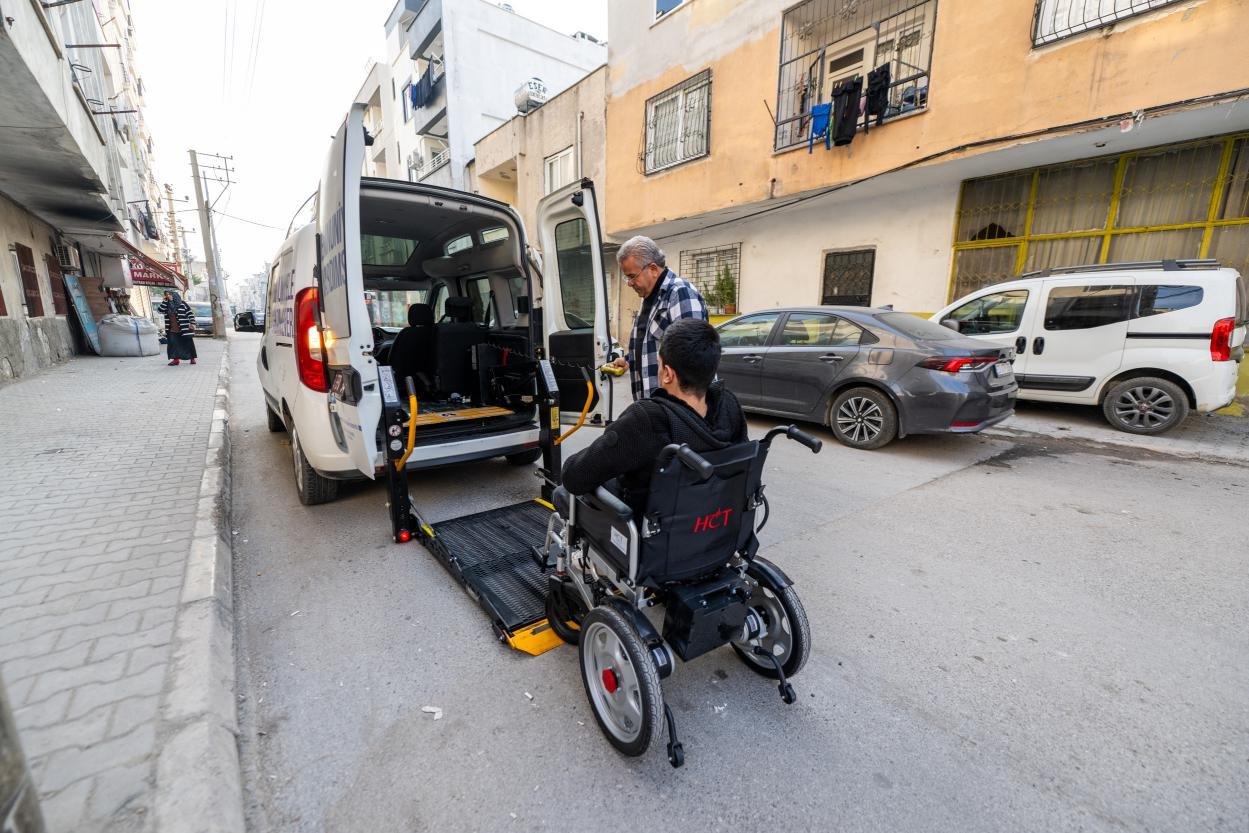 Mersin Büyükşehir’den Engeli Olan Bireylere Büyük Kolaylık