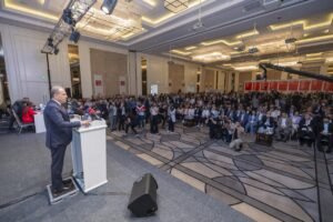 Vahap Seçer Türkiye Belediyeler Birliği Başkanı Seçildi